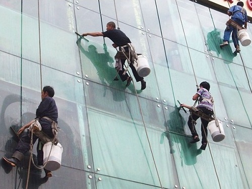 影响玻璃幕墙安全的主要因素
